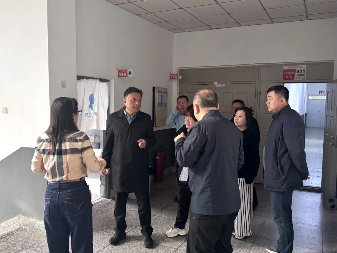 f4e1945197a349d8970024049262281e.jpg f4e1945197a349d8970024049262281e.jpg