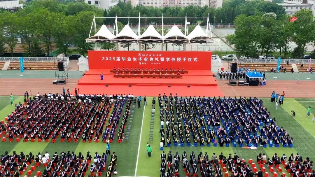 7fc986819ae048aca5cabd13cc37f213.jpg 7fc986819ae048aca5cabd13cc37f213.jpg