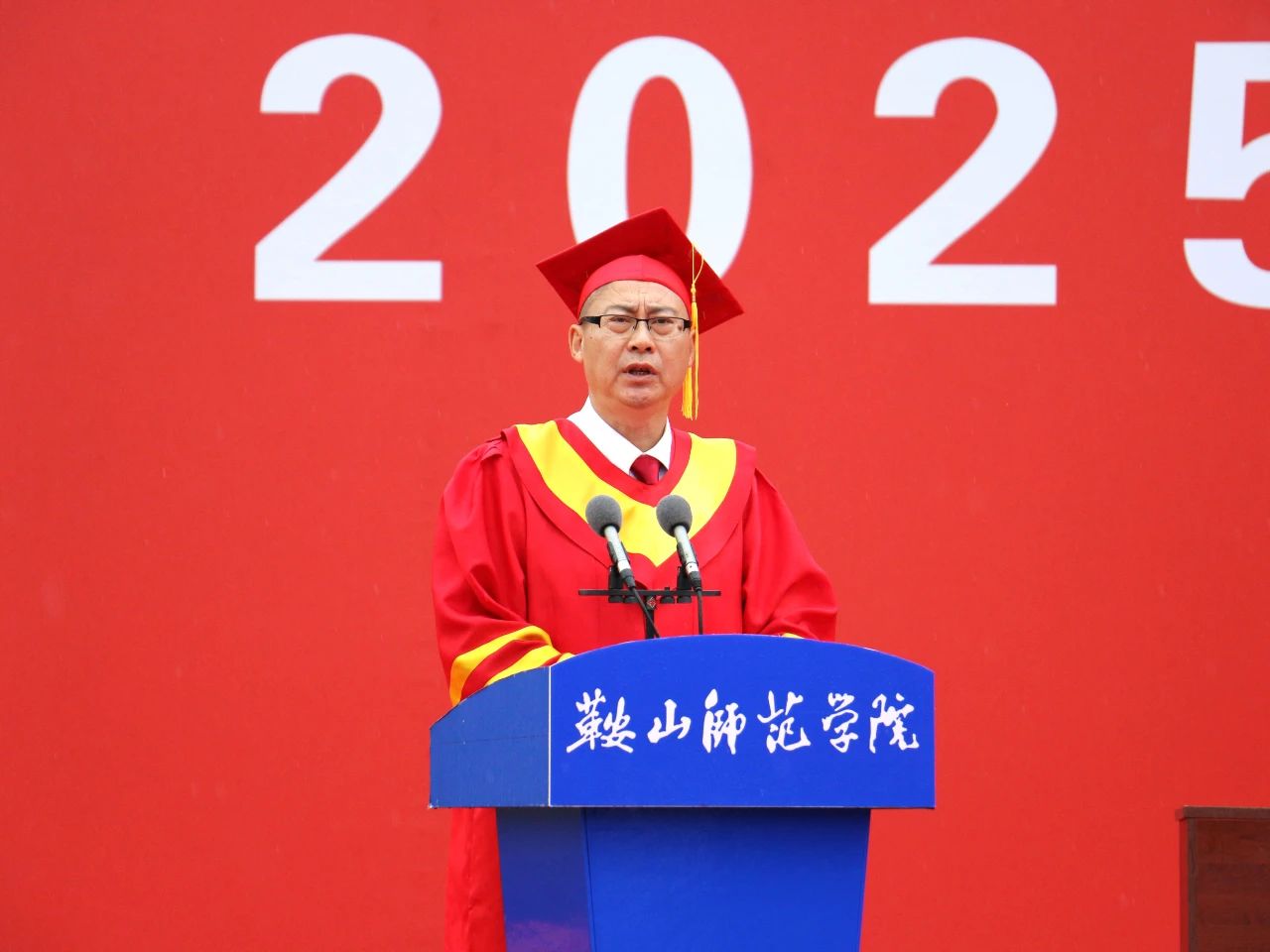 b152f5cd1f244a32905a71a62eea1f8d.jpg b152f5cd1f244a32905a71a62eea1f8d.jpg